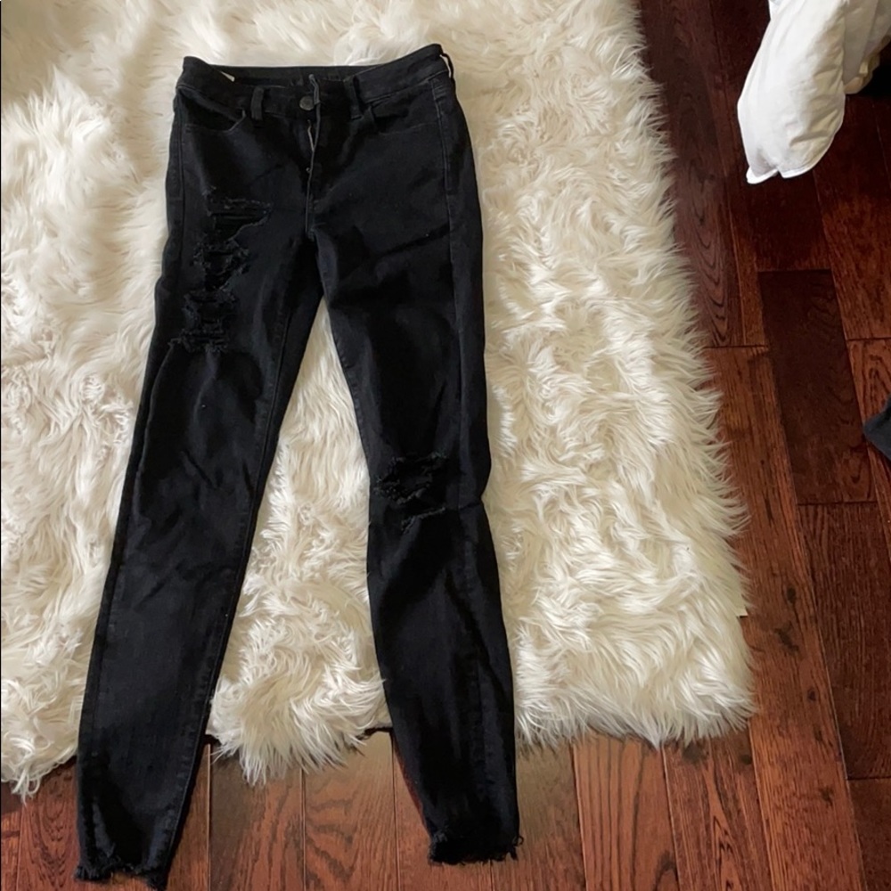 AMERICAN EAGLE highrise black ripped skinny jeans